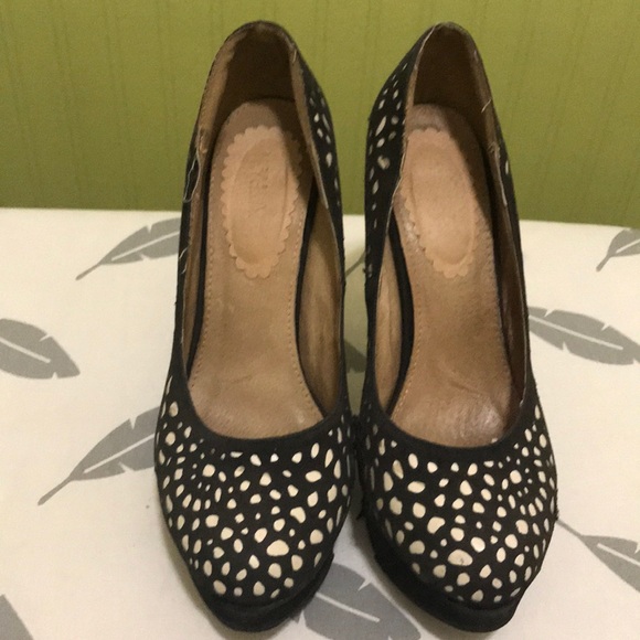 Nyla lace heels - Picture 2 of 4